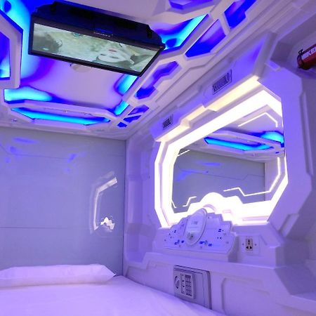 Отель Izzzleep Aeropuerto Terminal 2 Мехико Экстерьер фото