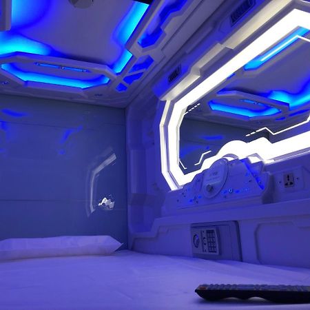 Отель Izzzleep Aeropuerto Terminal 2 Мехико Экстерьер фото
